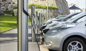 Ile kosztuje przejechanie 100 km samochodem elektrycznym? Zaskakujące dane!