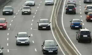 Jak jeździć w korku ze sprzęgłem, by uniknąć jego uszkodzenia?