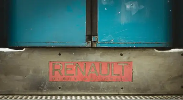 Renault Master 2 jaki silnik wybrać, aby uniknąć kosztownych błędów?