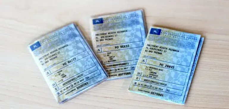 Zdjęcie Co trzeba zabrać na przegląd samochodu? Kluczowe dokumenty i przygotowanie.